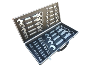 Куфар с метални 7 части звездогаечни тресчотни ключове 6-32 мм KraftRoyal