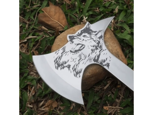 Ловна брадва Вълк с калъф – инструмент за оцеляване