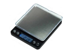 Електронна квадратна везна до 500 грама с прецизност