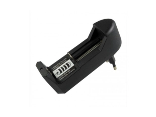 Универсално зарядно устройство за батерии