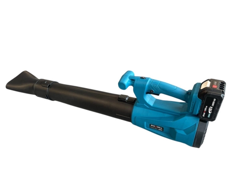 Акумулаторна духалка за листа KraftRoyal 36V 8AH с 6 степенна регулация Акумулаторна духалка за листа KraftRoyal 36V 8AH с 6 степенна регулация - KraftRoyal 3099