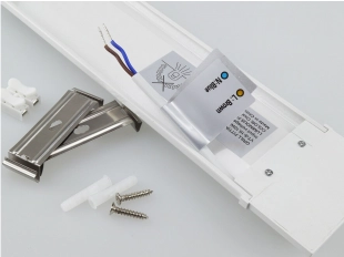 Плоска LED лампа със студено бяла светлина 120см - двуредна луминесцентна 